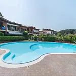 Dimora Del - Oasi Con Piscina *